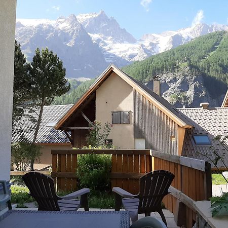 Chez Philippe - Appartements & Chalets En Village Pieton - Vue Glaciers La Grave Exterior photo
